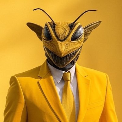 pambisito profesional, líder de la futura secta de abejas doradas