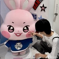 료 (@seon_rr) 's Twitter Profile