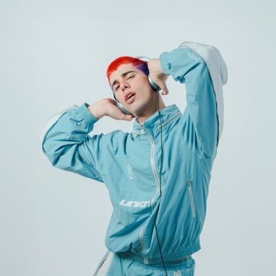 tsifong's profile picture. באג2000