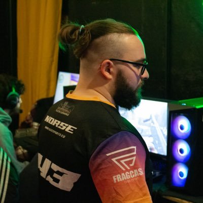 Staff @TeamGx_GG / dorian.demangel@gxesport.eu / #GxArmy je comprend vite, mais faut m'expliquer longtemps.