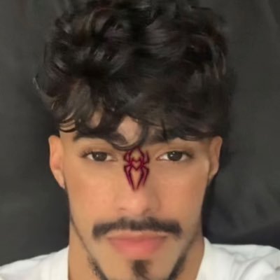 esse usuário sente sono o tempo inteiro, menos na hora de dormir! 🎐