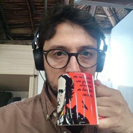 Artista Visual • Licenciado en Lenguas Modernas • Bilingual Professor • Experto en Escritura, Estilo y Creatividad • Máster en Escritura Creativa
