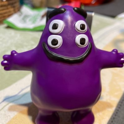 Schmenji's profile picture. 