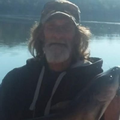 Jeepin4xj's profile picture. this isn't a date site I'm not here looking for anything I have a girlfriend and I'm not looking to pay to fuck I'm hear to bitch about how fcked our county is