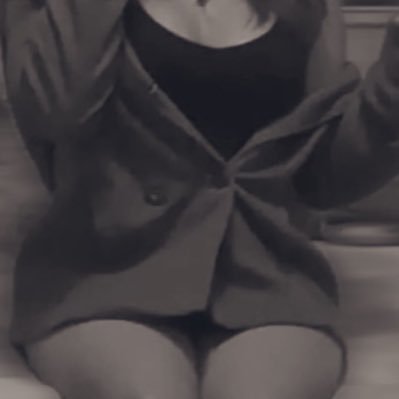 me llamo Emily, tengo 19 años, mándenme mensaje con confianza ❤️‼️