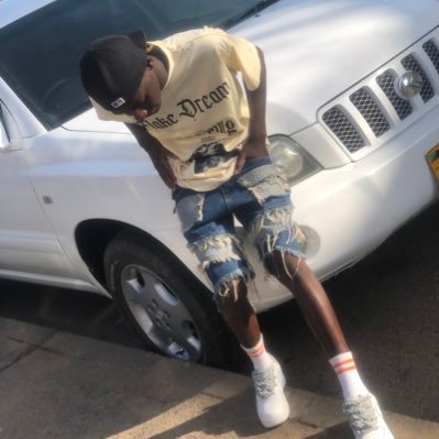 crizzyhimself's profile picture. 