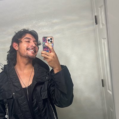 illusions fade when feelings rise. Raves n stuff. 29 🎑
