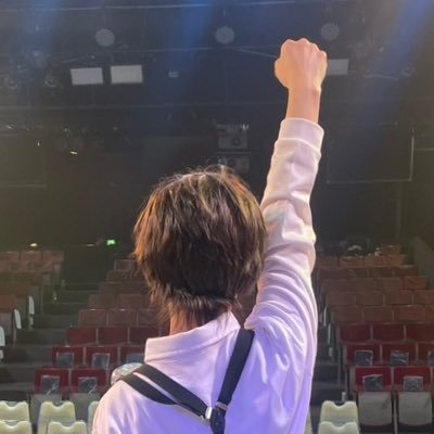 149㌢の小さなフリーの役者🎭少年役や人外役が多いし大好き💕でもどんな役もできるように頑張るぞ✊基本関西で活動しています‼️声のお仕事もやってみたい✨欲張りです🤣
