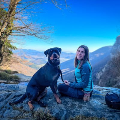 🌋De terra aspra, trencada i de mala petja ✏️ Mestra d’Infantil, Primària i anglès🏺Estudiant Història, Geografia i Hist. de l’art 🐕 Educació canina 🤿 SSI Adv