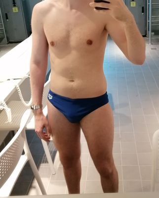 2 hot guys from Munich. Was du nicht weißt, macht dich nicht heiß 😈🏳️🌈🇩🇪🇺🇸 #münchen #munich #gay #couple #fisting #lycra #bulge #speedo