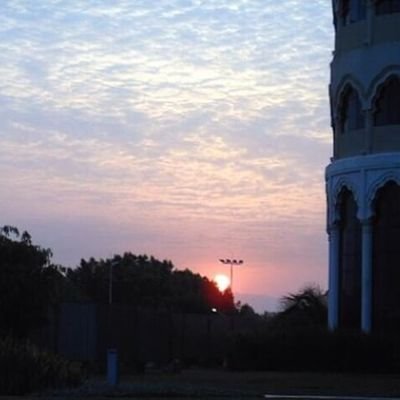 Aymen_Sharhan's profile picture. ان تكبر بالعمر هو شيء إجباري .. أما أن تكبر بالعقل فهو شيء إختياري