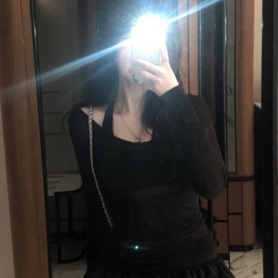 31歳/2社経営/過去の傷がずっと癒えません/フオロフ-樣限定でママ活してます/連絡用サプ-@vikashkumar1236
