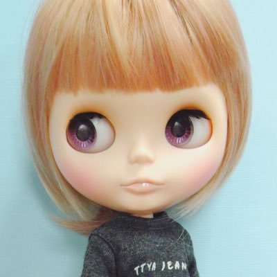 lovefavorite's profile picture. 26歳年の差婚の旦那サマ&チワワと暮らしてます。写真の無断使用お断り。犬・チワワ・カメラ女子・Nikon Ｄ7000・MX-1・ブライス・オビツ11・ミニチュア・手帳・文具・ハンドメイド・編み物・刺繍各種・多肉,塊根植物・かご・折り紙・読書・洋裁・和裁・和服着付・iPhone16pro ・特定疾患・車いす(OX)