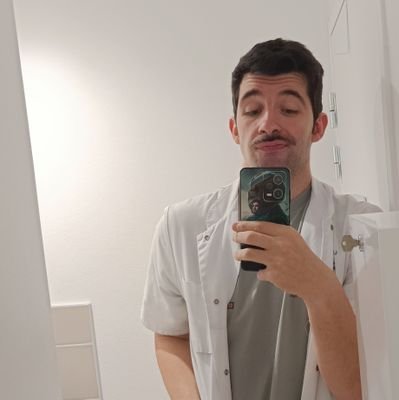 raulgrapher's profile picture. 