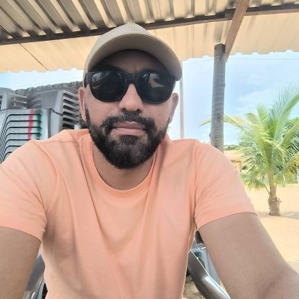 Sou uma pessoa do bem! Positiva sempre! Gosto de conteúdos inteligentes e de pessoas extrovertidas.