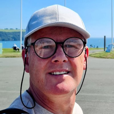 Devoted hubby of @TMinnican. Home educator. Amateur astronomer. Studying BSc Astronomy & Planetary Science. FRAS & SPA member. #Pagan https://t.co/UGflMI5NFc