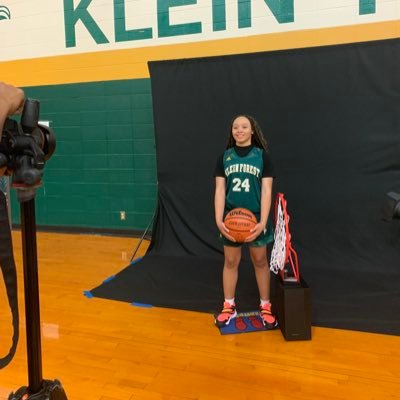Klein Forest HS #15 PG | CO2028 | 5’2 | 4.1 GPA | Instagram- @amiyah.nykole