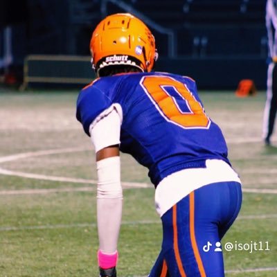 6”4’ 190LBS WR/DE/QB2 Phone Number: +1(585)357-2547 Email: jordan.thomas@student.rochesterprep.org