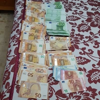 sumisión busco amo dueño pa adorarlo como dios y mantener soy sugar pago a lo tios busco amo dueño para ser de su propiedad soy la cerda marrana +34622399459