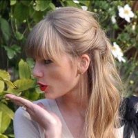 liz (@taybrinass) 's Twitter Profile