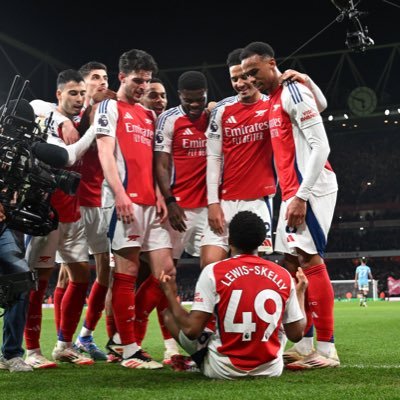 Fortportal 🧢||
Arsenal❤ ||
introvert😊// just an ordinary mortal man 👨
