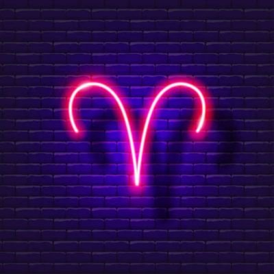 ARIES DON'T LOVE TO FIGHT,
THEY FIGHT FOR LOVE.
Aries ♈