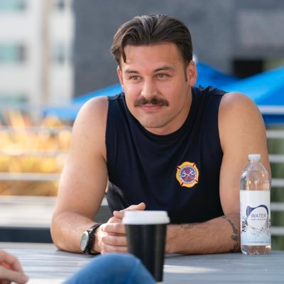 |Son to Helena&Roman 💜.|Father to Chris 💕.|Brother to Arianna&Sophia 😊|Firefighter 🧑🏻🚒.|Best friend to Buck 🩵.|Single 💔.|