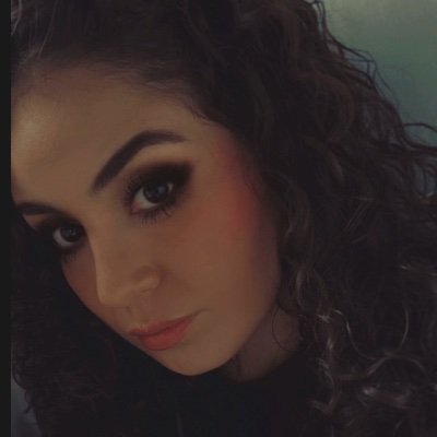 1999 || No encuentro mejor descripción de mí, que mi nombre || R Anest || Mi alter ego, es mi cabello rizado.