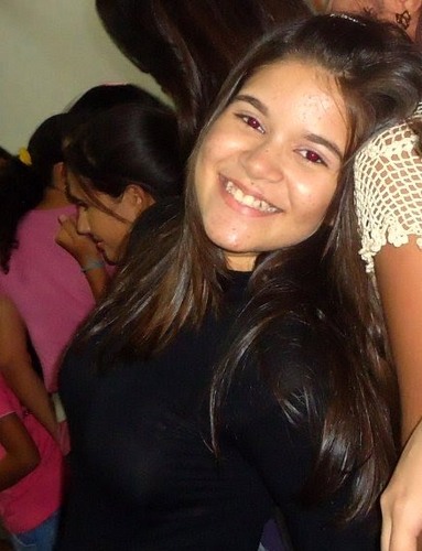 Eu..eu..nem eu mesmo sei, nesse momento..eu..enfim, sei quem eu era, quando me levantei hoje de manhã, mas acho que já me transformei várias vezes desde então!!