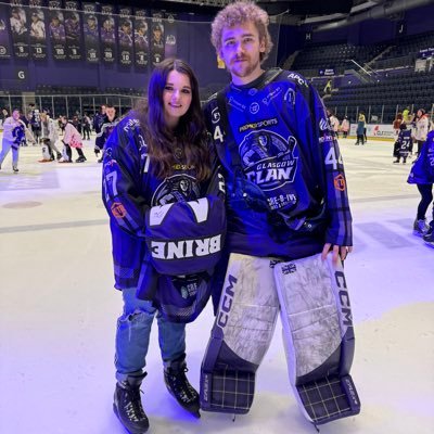 rachaelgxox's profile picture. Cat mum 🐈‍⬛🐈 Hockey gal 💜⛸️🏒