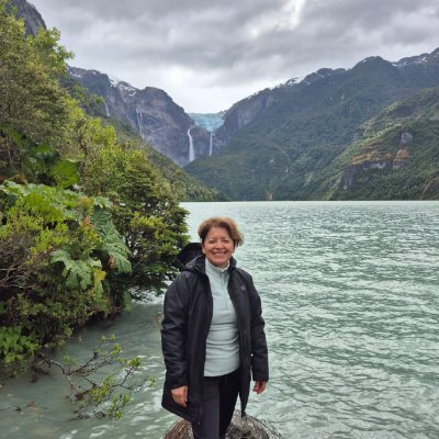 SusanWendyLC's profile picture. Mujer, madre y profesional del área de Educación, amo vivir, disfrutar cada momento y me declaro eterna aprendiz...