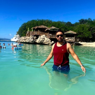 deepscenery1's profile picture. 1+1=2