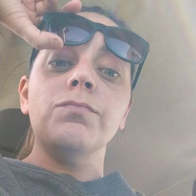 sabricarletti's profile picture. Con ojeras desde 1990