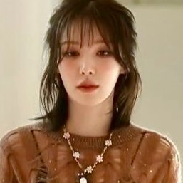 to 𝔂𝓸𝓾 , who made me shine bright in the boundless night ㆒ 온 맘을 다해 끝까지 널 비출게 ♫