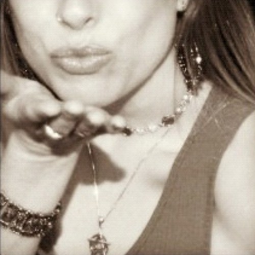 Arainia's profile picture. Arainia...Piping along since a wee bit bigger than a hamburger.