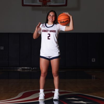 PG/SG🏀 c/0'26 | 4.0 GPA |- IG: angelinaainsana | ⭐️St. John Neumann High School ⭐️AAU- Naples Legacy 17u Email: ainsana108@gmail.com phone number: 2392765193