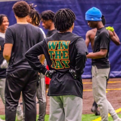 5'7 165 | CO '25, WR/DB | Chicago | 3.2 GPA | Morgan Park HS 🟢🟠🐎