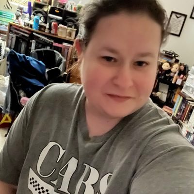 Books, scary movies, music, booktube videos, Supernatural, the vampire diaries friends the Big Bang Theory 😏👻 what else is there? https://t.co/dsGizxwpgH