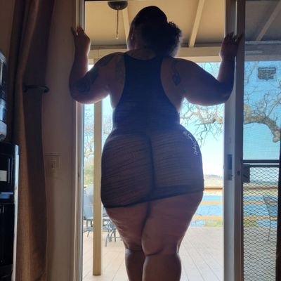 I'm an apologetically Thyck... Love to have fun, but here's the catch I'm super shy! no meet ups no collabs as of rn
https://t.co/DPDkCEusXd