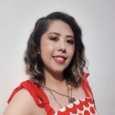 SilvaChivis1's profile picture. comunicologa, apasionada de los deportes, reportera, conductora, locutora, católica de acción. 😉