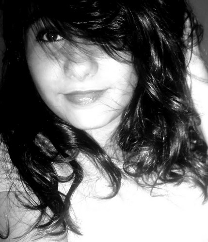 cânceriana , chata , feia , gorda , CIUMENTA , mal , torta , pagodeira , e sertaneja :3 ' prazer : Laura Sacomano.