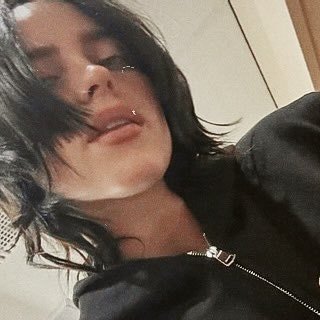 oxytocinbillie's profile picture. ur hot if u follow me