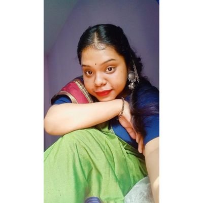 SusmitaPau10320's profile picture. 𝒄𝒓𝒆𝒂𝒕𝒊𝒏𝒈 𝒎𝒚 𝒐𝒘𝒏 𝒔𝒉𝒊𝒏𝒆 ✨ 𝒔𝒆𝒍𝒆𝒏𝒐𝒑𝒉𝒊𝒍𝒆 🌜