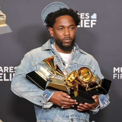 NoahDeCajouptn's profile picture. sous la semelle, soit du rouge soit des cistra