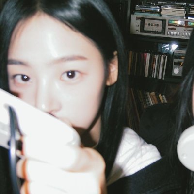 konyolbatbocah's profile picture. office hours 10.00 - 22.00 selain itu chat dibales sama fwa kamu yang suka love bombing