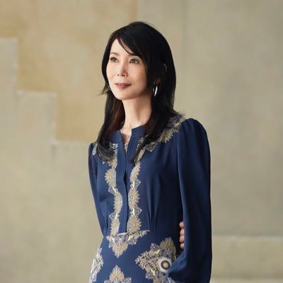 竹内まりやの公式です。 4/2(水)にツアー開催記念として「Precious Days (souvenir edition)」リリース! 4/15(火)より11年ぶりの全国アリーナツアーの開催! https://t.co/sXEyMlX5Nr