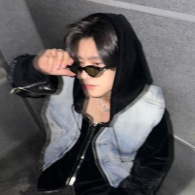 Is sana love jennie and jeannie love wendy and wendy love winter and winter love teayon and teayon love jake and jake love jin and jin love sehun