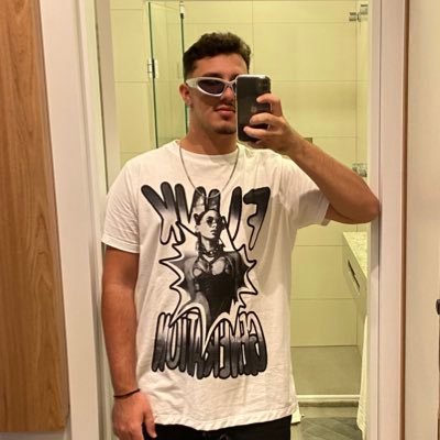 yurikelegante's profile picture. soy caliente y picante