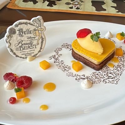 💻 フルタイムワーママの副業記録 💡 会社員→独立に向けて奮闘🏠 半リモートで働く日常☕コーヒーとおやつは正義