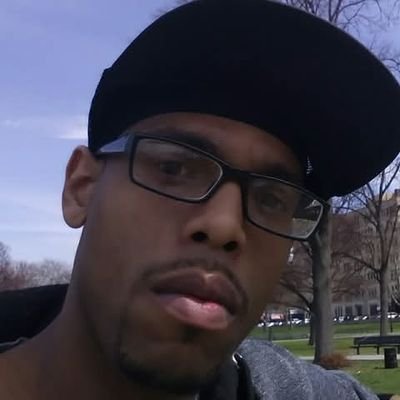 I stay in Da boogie down BX 🙅🏽♂️ 6'3.. open minded to anything new... into kinky freaky and passionate nouns
